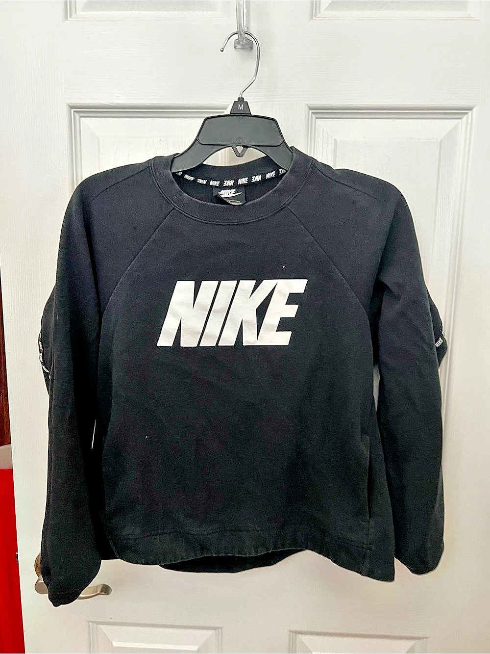 Nike Sportswear Repeat Fleece Crewneck Sweatshirt Black & White Medium